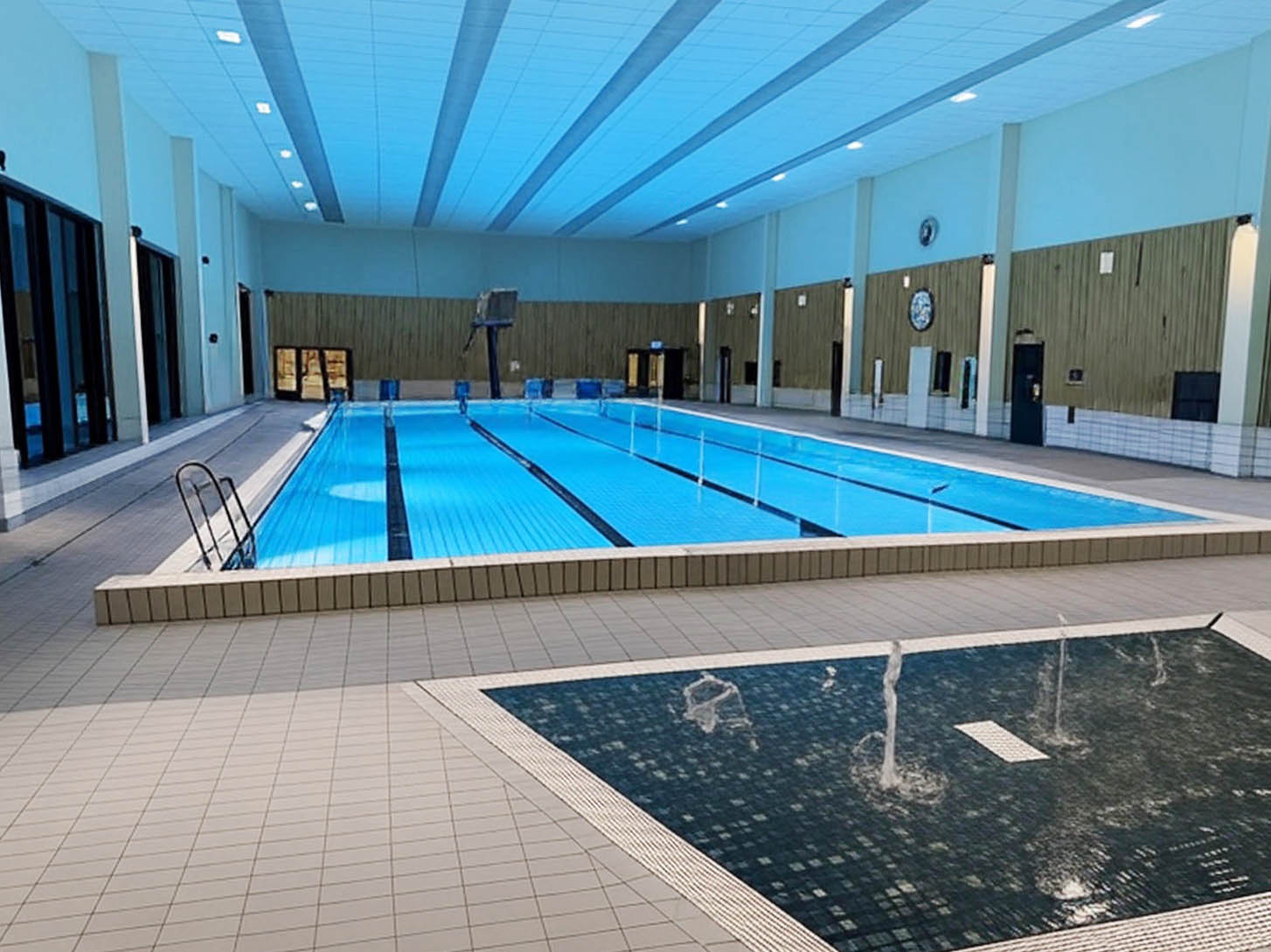 Plattsättning Plattsättare Badhus Simhall Pool Bassäng Spa Specialist